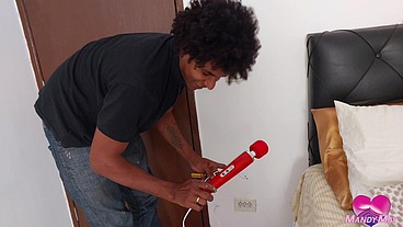 Eletricista negão fudeu a ruiva peituda que queria gozar