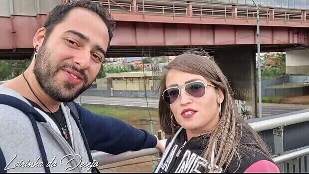 Largou a namorada e ela chamou o amigo pra ter um consolo